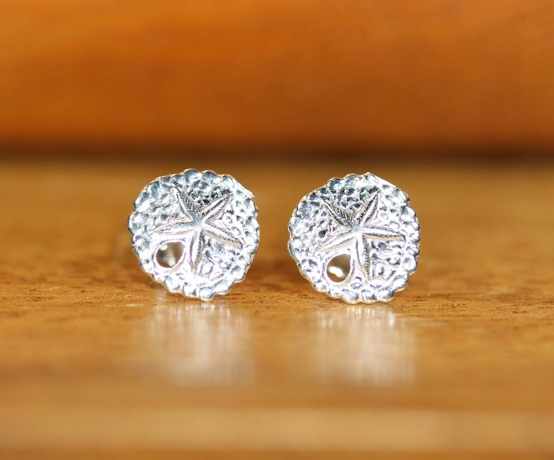 Sand Dollar Ohrringe, Sterling Silber Seestern Ozean Strand Schmuck, Ohrstecker, Sommer Schmuck Sand Dollar Ohrringe, Sterling Silber Seestern Ozean Strand Schmuck, Ohrstecker, Sommer Schmuck von BubuRuby