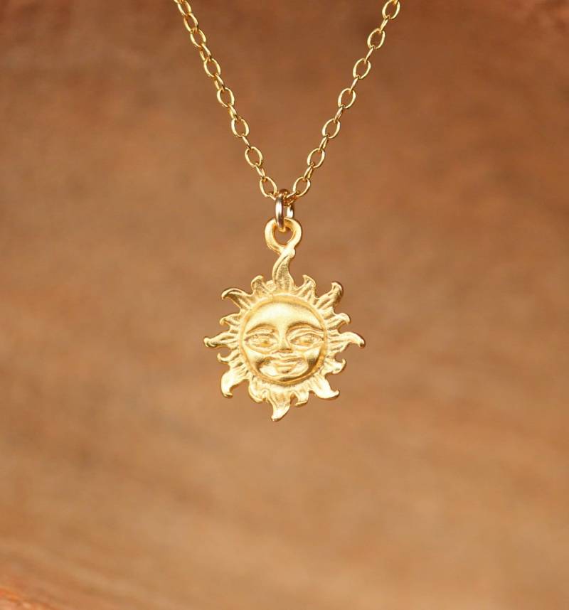 Lächelnde Sonne Halskette Happy Rising Sunshine, Zierliche 14K Gold Filled Kette von BubuRuby