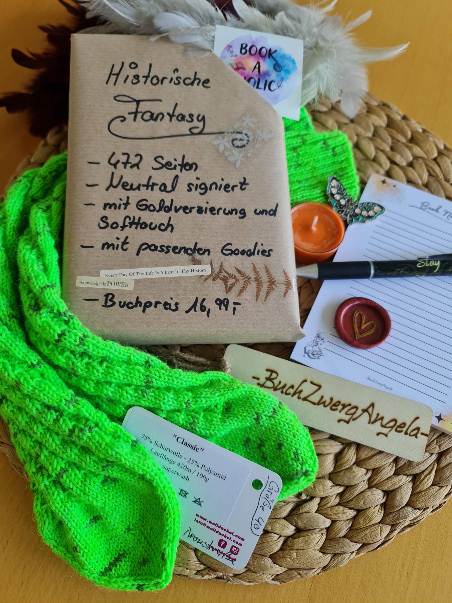 Ringel Socken Buch Paket Grün Fantasy Überraschung | Größe 40 von BuchZwergAngela