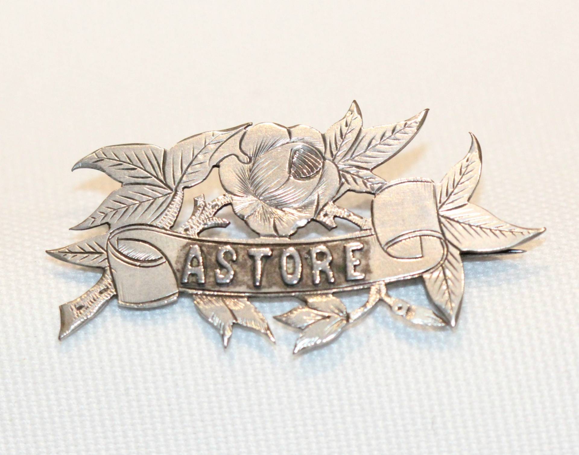 Vintage Silber Souvenir "Astore" Brosche von BuckleburysAntiques