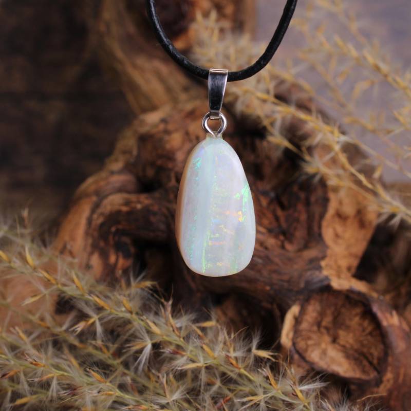 Edelopal Trommelstein Anhänger Kettenanhänger Hals Schmuck 925 Silber Öse Echter Edelstein Mit Lederband - Einzelstück Edelopal Trommelstein Anhänger Kettenanhänger Hals Schmuck 925 Silber Öse Echter Edelstein Mit Lederband - Einzelstück von Budawi