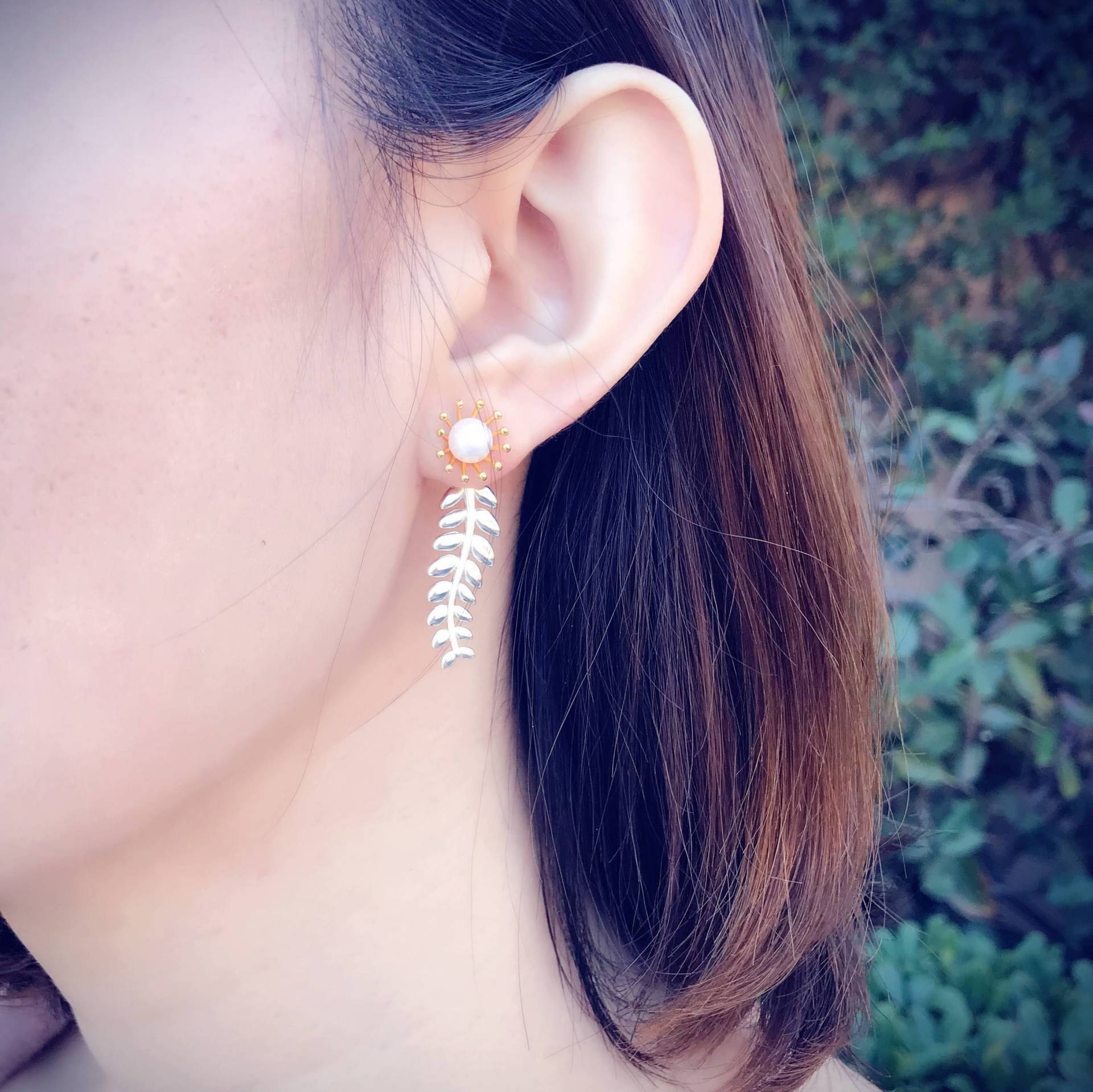 Mimosa Perlen Ohrringe, 18K Gold Vermeil Leaf Jackets von BuddingJewelry