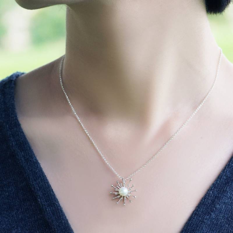 sterling Silber Mimose Blume Halskette, Perle Anhänger von BuddingJewelry