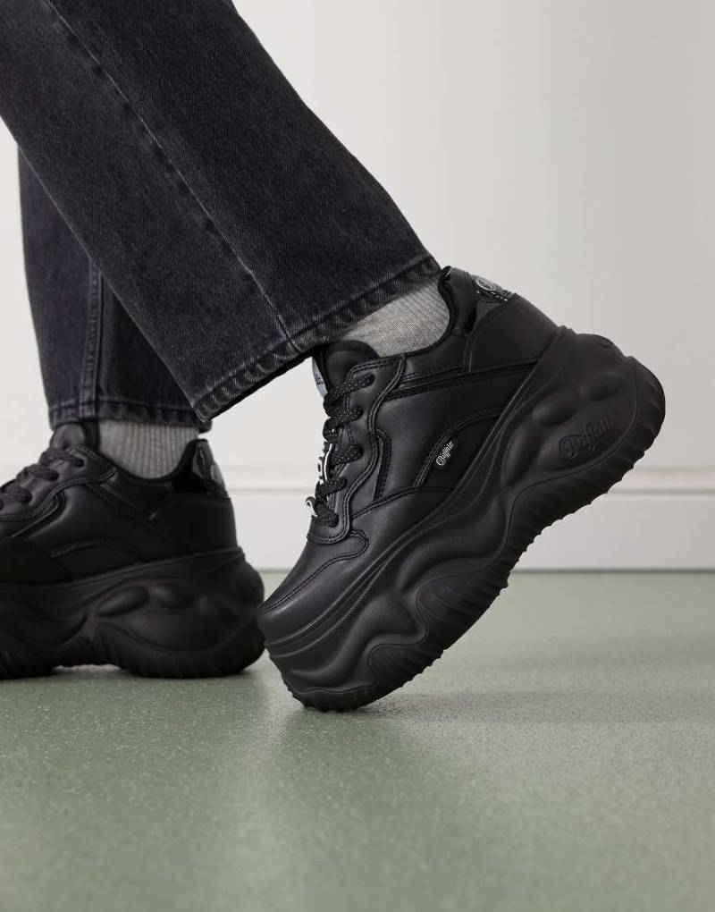 Buffalo - Feral - Veganfreundliche Sneaker in Schwarz mit Plateausohle von Buffalo