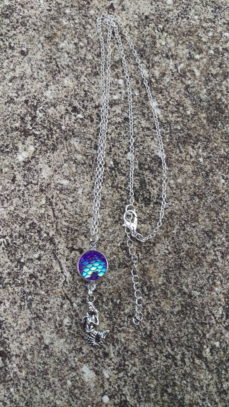 Meerjungfrau Charme Blaue Fisch Scale Halskette von BugaboosBoutique