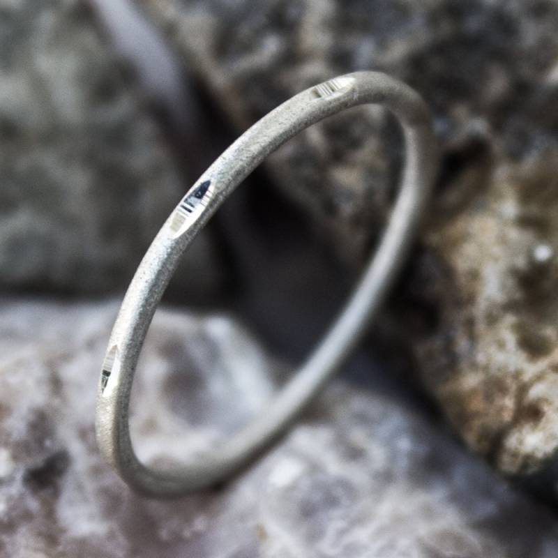 Diamantschliff Sterling Silber Stacking Band von BuildaStack