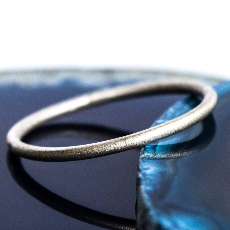Dünner Silberring Mattes Finish/Gebürstetes Satin-Finish Massiv Sterling Silber von BuildaStack