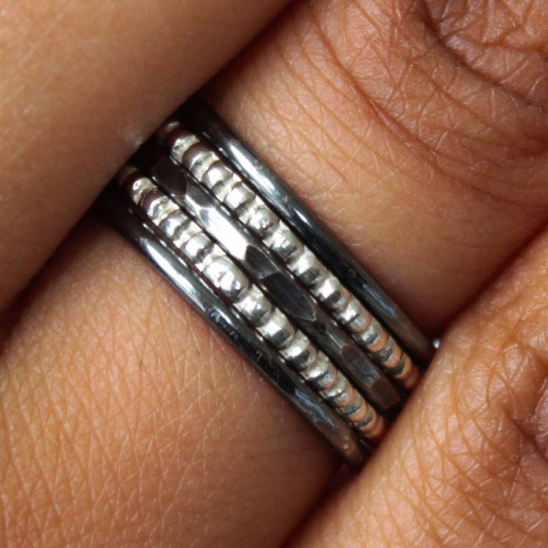 Einzigartige Sterling Stapelring Set Silber Stacking Ring Daumen Ringe 5 Band Gebürstet Perlen von BuildaStack