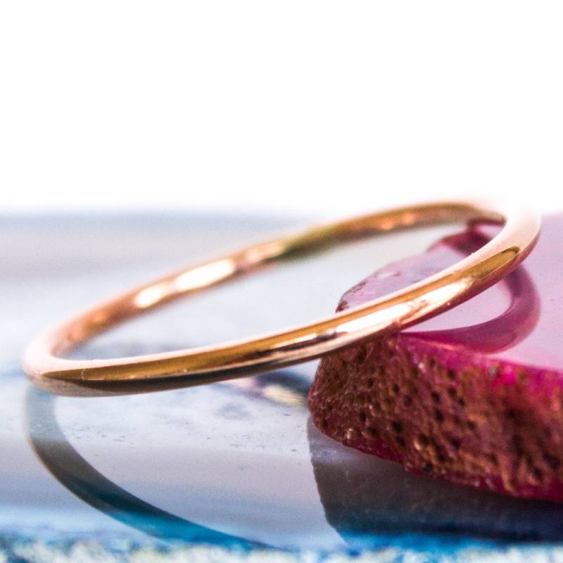 Rose Gold Stapelring Ring Rotgold Dünn Zierliche Schlicht Glatt Polierten 14K Füllen Geschenk Für Sie von BuildaStack