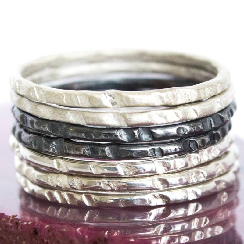 Silber Stapel Ring Set 7 Band Sterling Münze Rand Gehämmerte Ringe Gebürstet Oxidierte Stapeln von BuildaStack