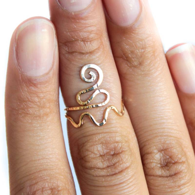 Swirly Flair Gold Über Den Knöchel Midi Ring Drahtschmuck von BuildaStack