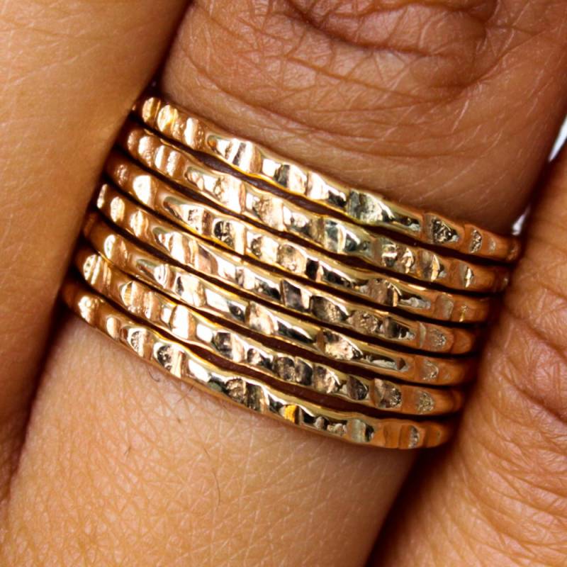 stapeln Ring Gold - Münze Rand Gehämmert 7 Band-Set von BuildaStack