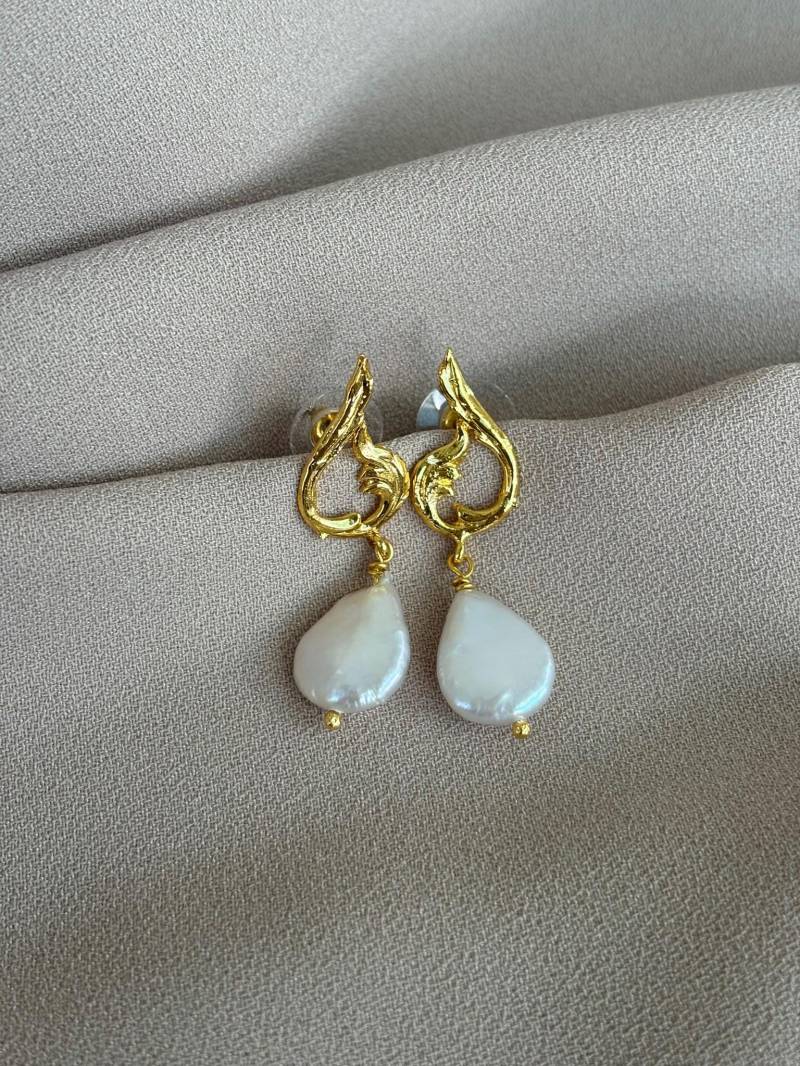 Drop Design Barock Perle Ohrringe, Echte Vergoldet Hochzeitsschmuck von BuinJewellery