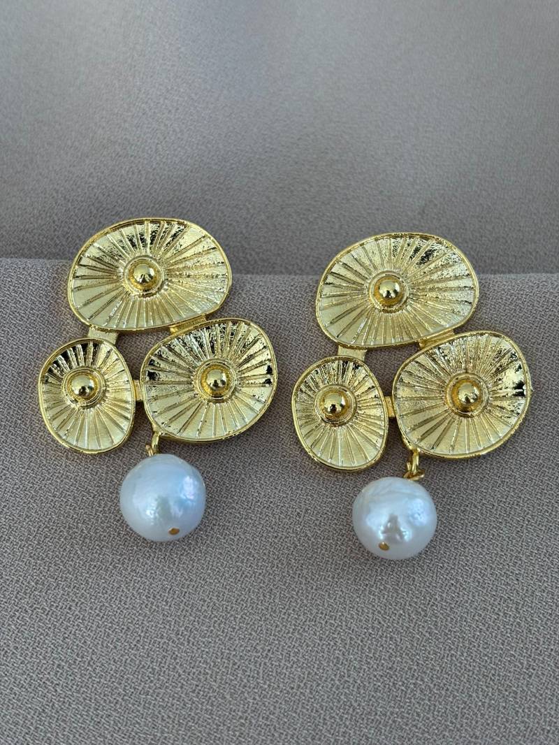 Edison Perlenohrringe, Design Brautohrringe, Natürliche Barockperlenohrringe von BuinJewellery