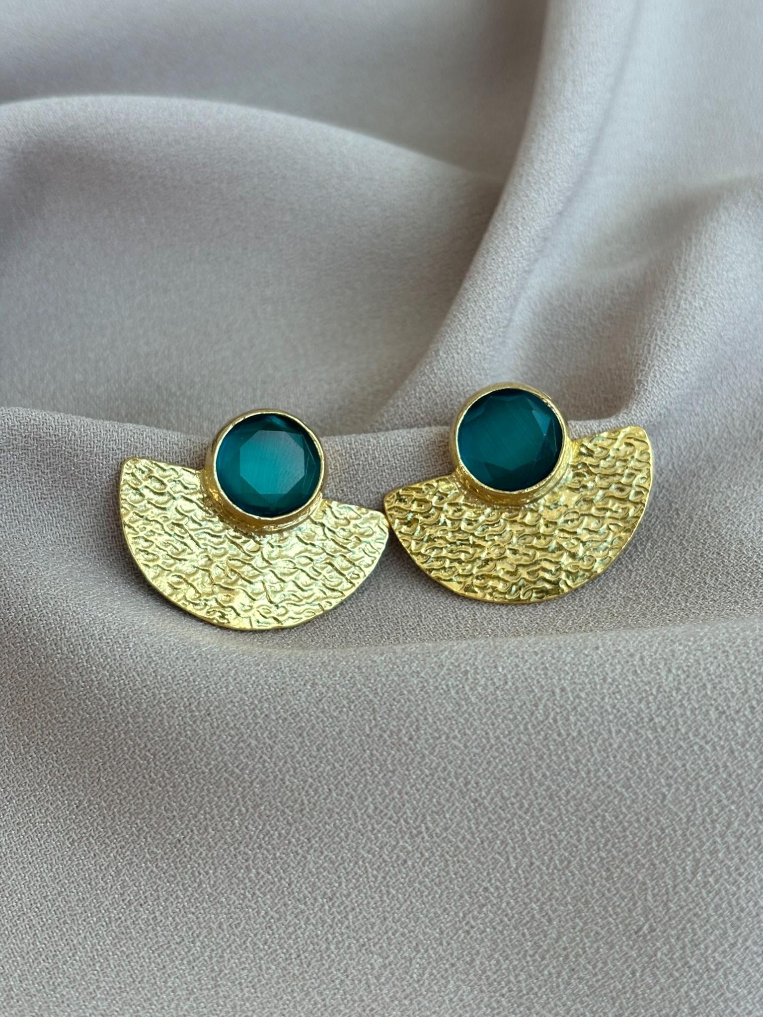 Katzenaugen Stein Ohrringe 22K Vergoldete Bronze, Hypoallergen von BuinJewellery