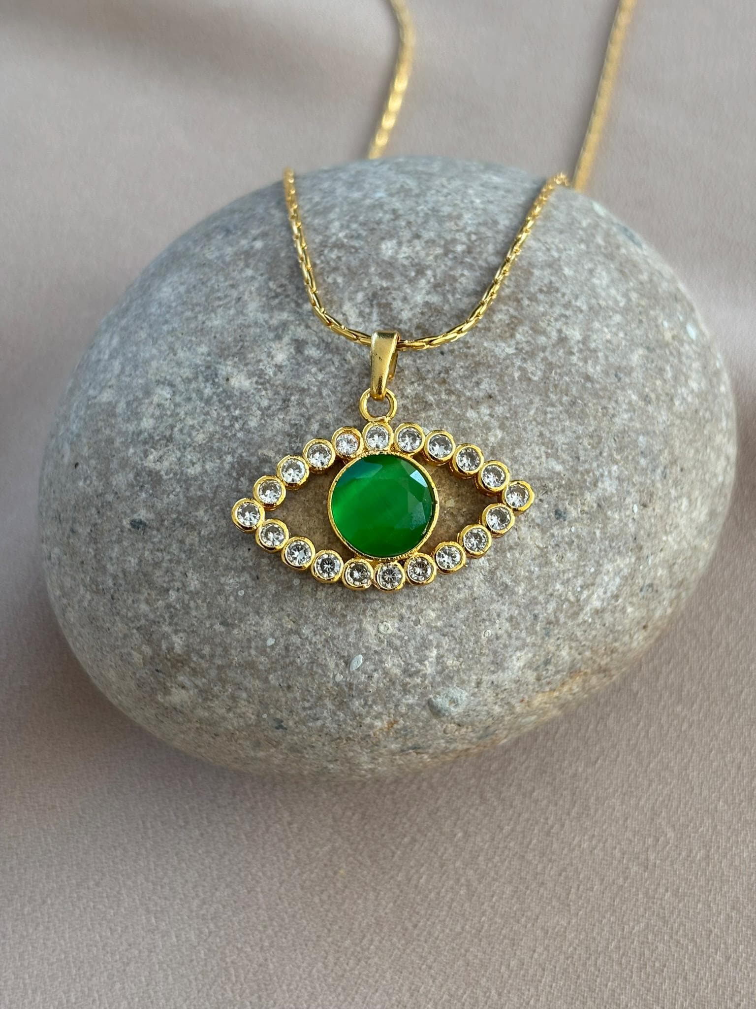 Naturstein-Goldketten-Grüne Katzenaugen-steinzirkon-Kombinations-Halskette von BuinJewellery