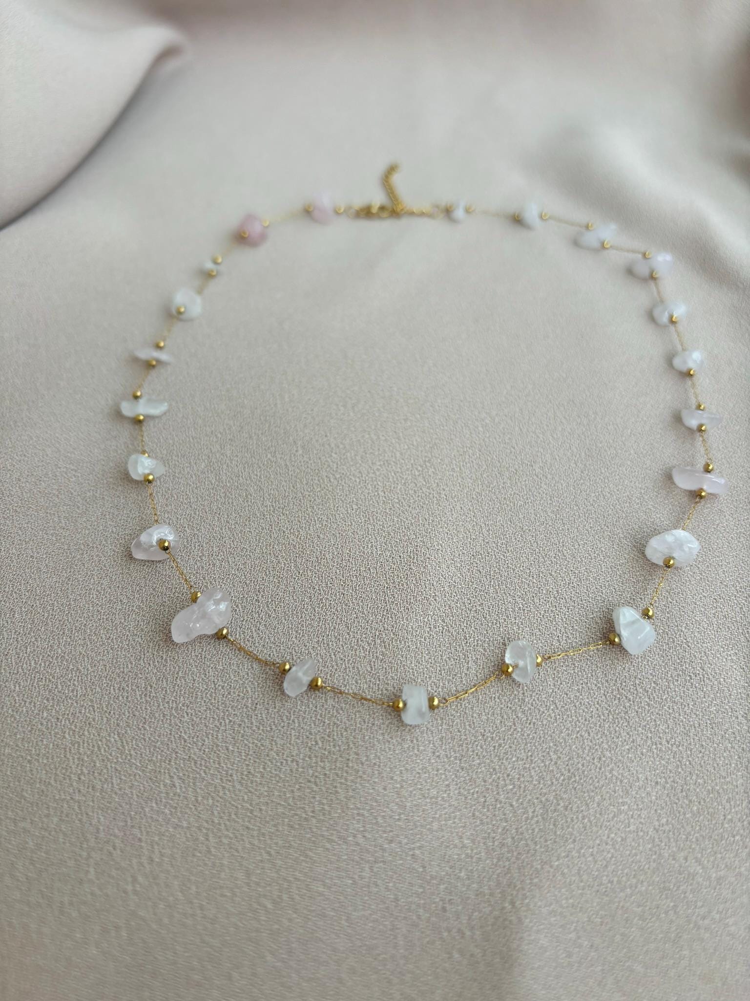 Rosenquarz Stahl Goldkette Naturstein-Halskette von BuinJewellery