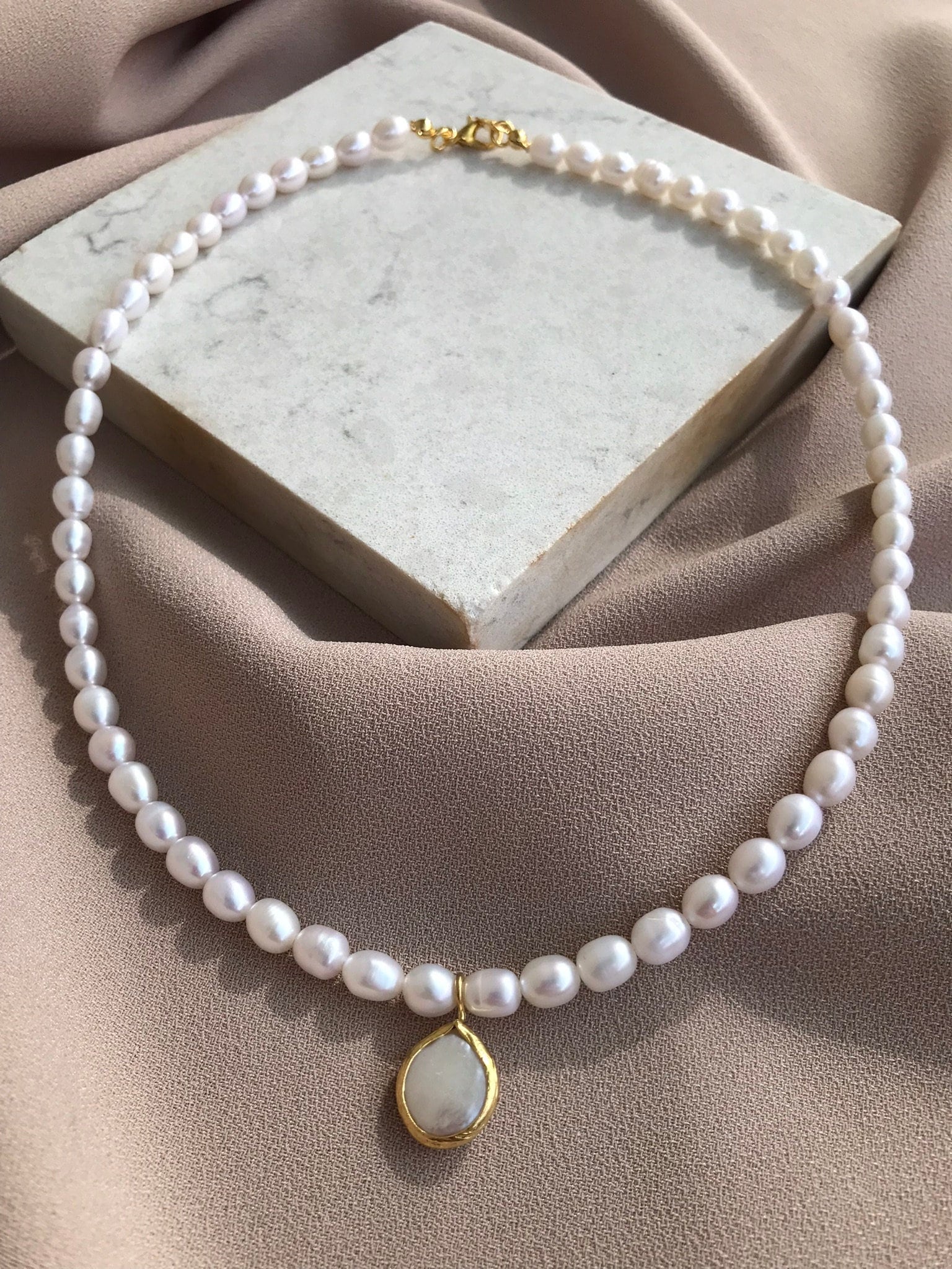 Weiße Mini Runde Echte Perle Kombination Halskette von BuinJewellery