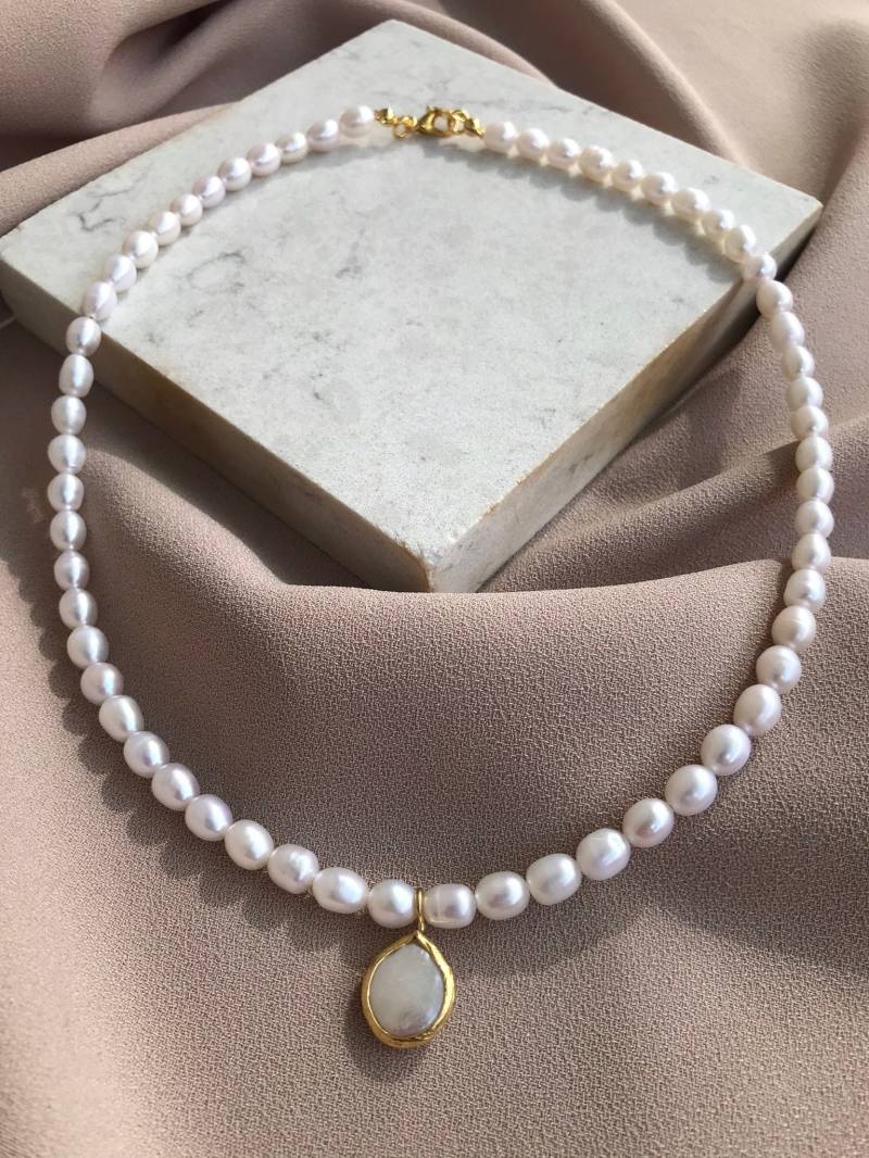 Weiße Mini Runde Echte Perle Kombination Halskette von BuinJewellery