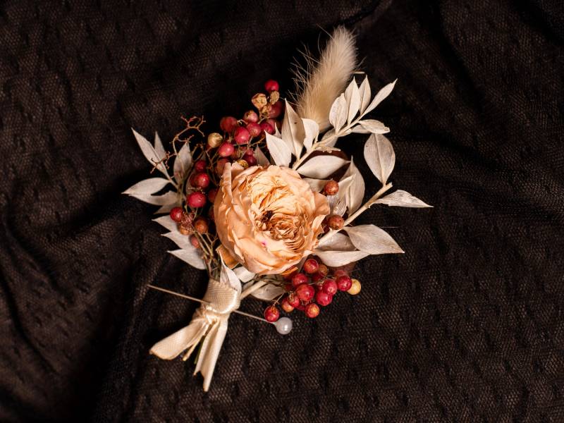 Gebleichte Getrocknete Blumen Boutonniere, Konservierte Rose Knopfloch, Burgunder Rustikale Bräutigam Groomsman Boutonniere Gebleichte Getrocknete Blumen Boutonniere, Konservierte Rose Knopfloch, Burgunder Rustikale Bräutigam Groomsman Boutonniere von BuketisFloralDesign