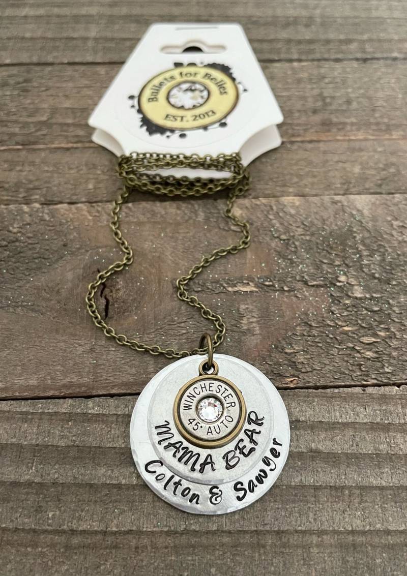 Personalisierte Mama Bär Halsketten Personalisierte Mama Bär Halsketten von BulletsForBelles