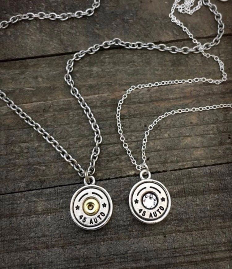 Schlichtes Pärchen Halsketten Set Schlichtes Pärchen Halsketten Set von BulletsForBelles