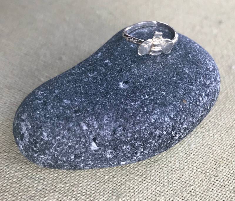 Feinsilber & Sterling Silber Kind Kleinkind Mädchen Kleine Baby Hummel Oder Honigbiene Gemusterte Band Metall Ton Ring - Uk Größe A Us 0, 5 B7 von Bumbleshuffle