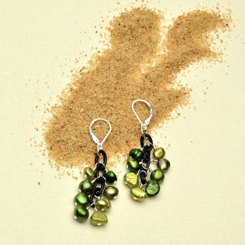 Grüntöne Perlenohrringe von Bungalow42