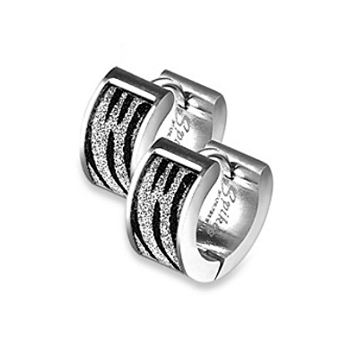 Bungsa Creolen Zebra Streifen Chirurgenstahl silber - 1 Paar - (Ohrringe Ohrhänger Ohrstecker Studs für Damen Creolen Ohrschmuck Ohrklemmen Frauen Herren Mode) von Bungsa