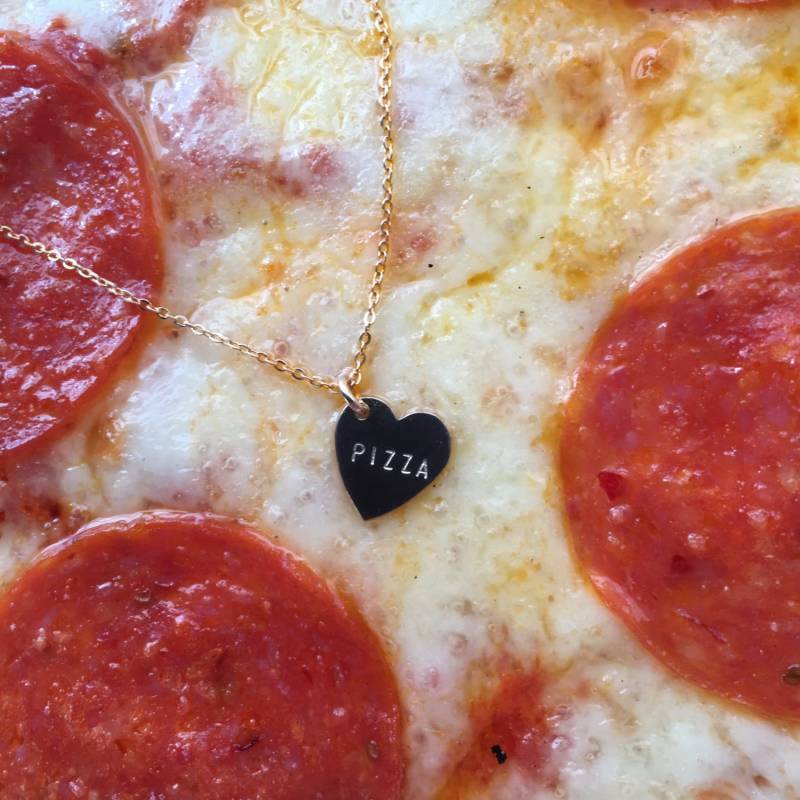 Pizza Herz Anhänger Halskette Pizza Herz Anhänger Halskette von BunniesInLA