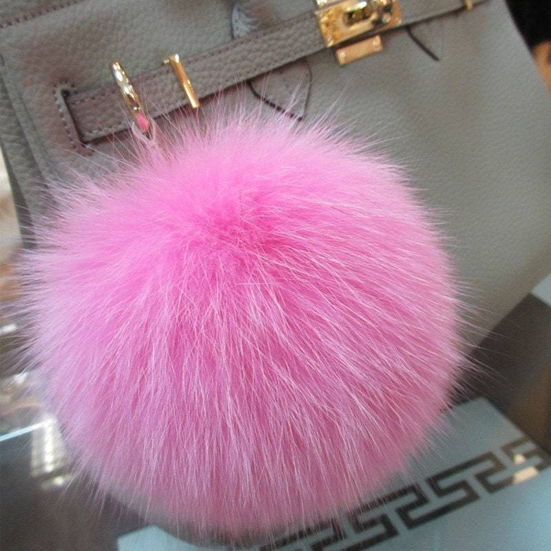 Big Pink Ball Schlüsselanhänger Niedlicher Geldbörse Charm Lederband Goldring 15 cm Großer Handtaschenanhänger Big Pink Ball Schlüsselanhänger Niedlicher Geldbörse Charm Lederband Goldring 15 cm Großer Handtaschenanhänger von BunnyGLG