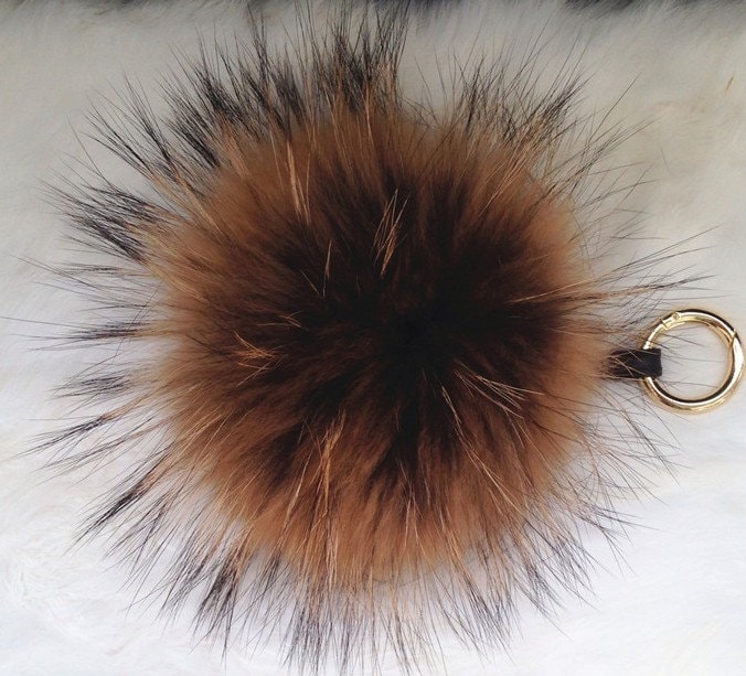 Braun Plüsch Pom Taschenanhänger von BunnyGLG