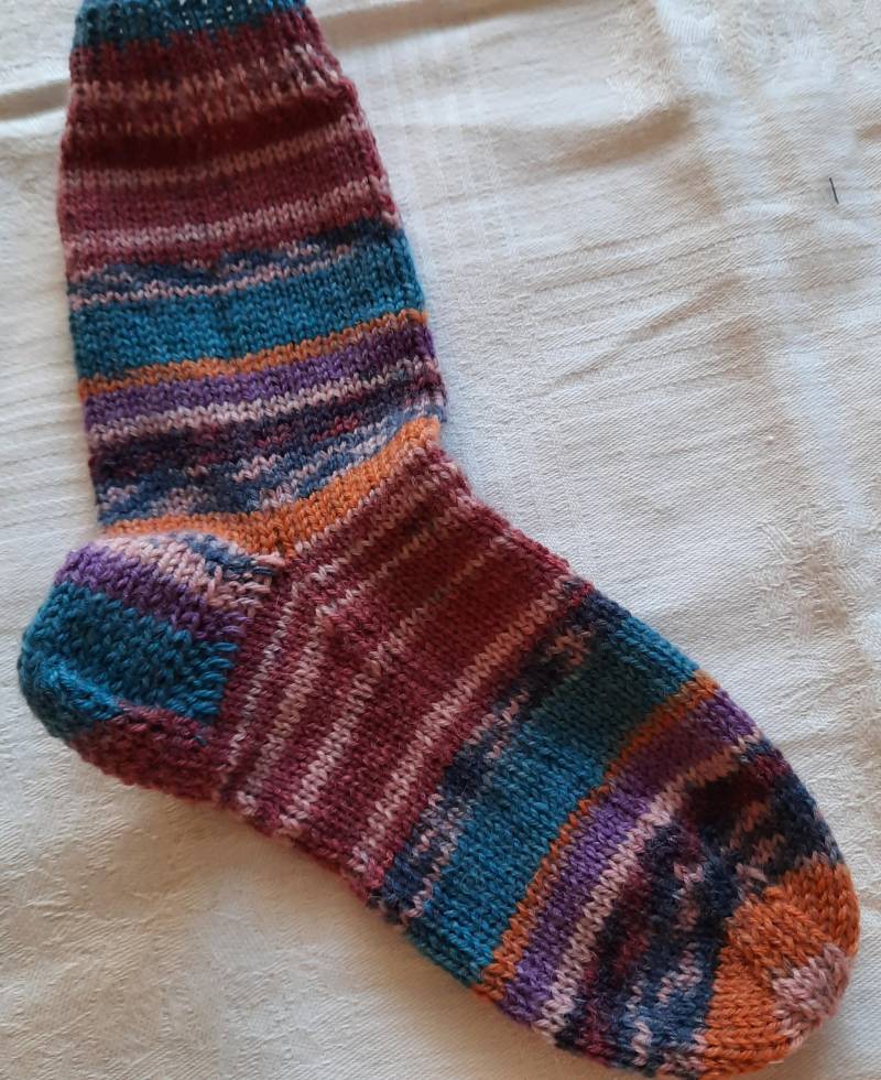 Handgestrickte Kinder-Socken Gr. 24/25, Kollektion "Schafpate-Winterweide" von BunteFaedenbyCarola