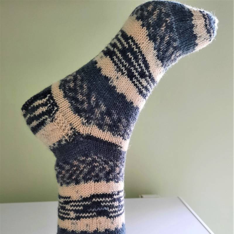 Handgestrickte Socken Gr. 36/37, Kollektion "Rettet Den Regenwald" von BunteFaedenbyCarola
