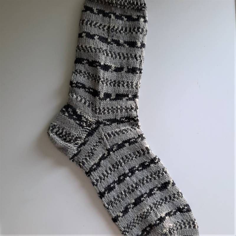 Handgestrickte Socken Größe 42/43. Unikat von BunteFaedenbyCarola