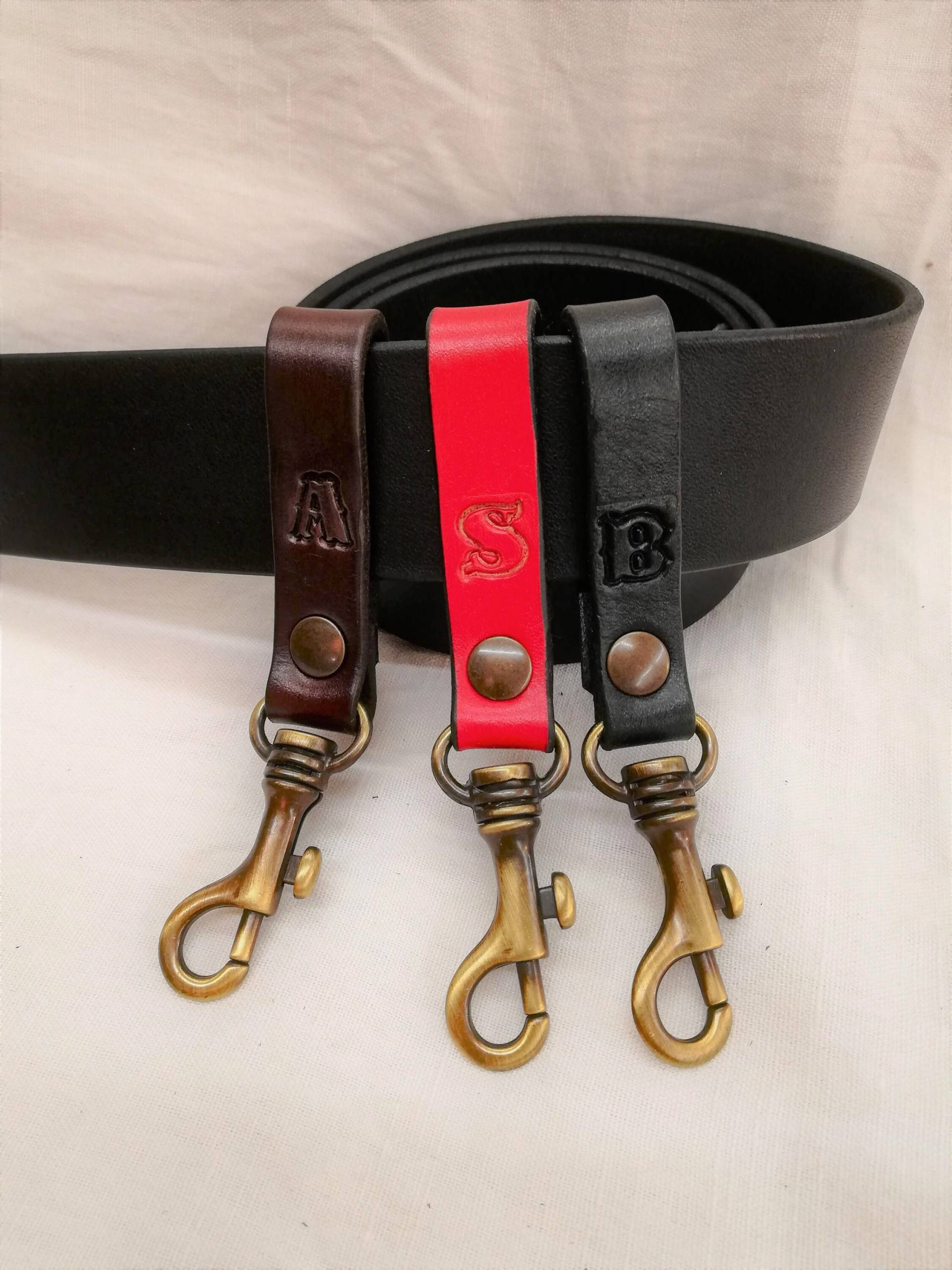 Gürtelschlaufe Mit Karabiner, Schlüsselanhänger Gürtelschlaufe Mit Karabiner, Schlüsselanhänger von Buntekuhlederatelier