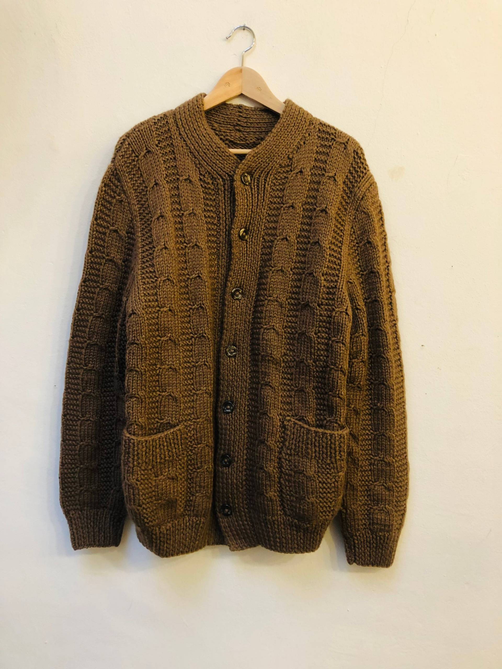 Handgestrickte/ Handgemachte Vintage Strickjacke, Unisex, Größe L von Buntvintageclothing