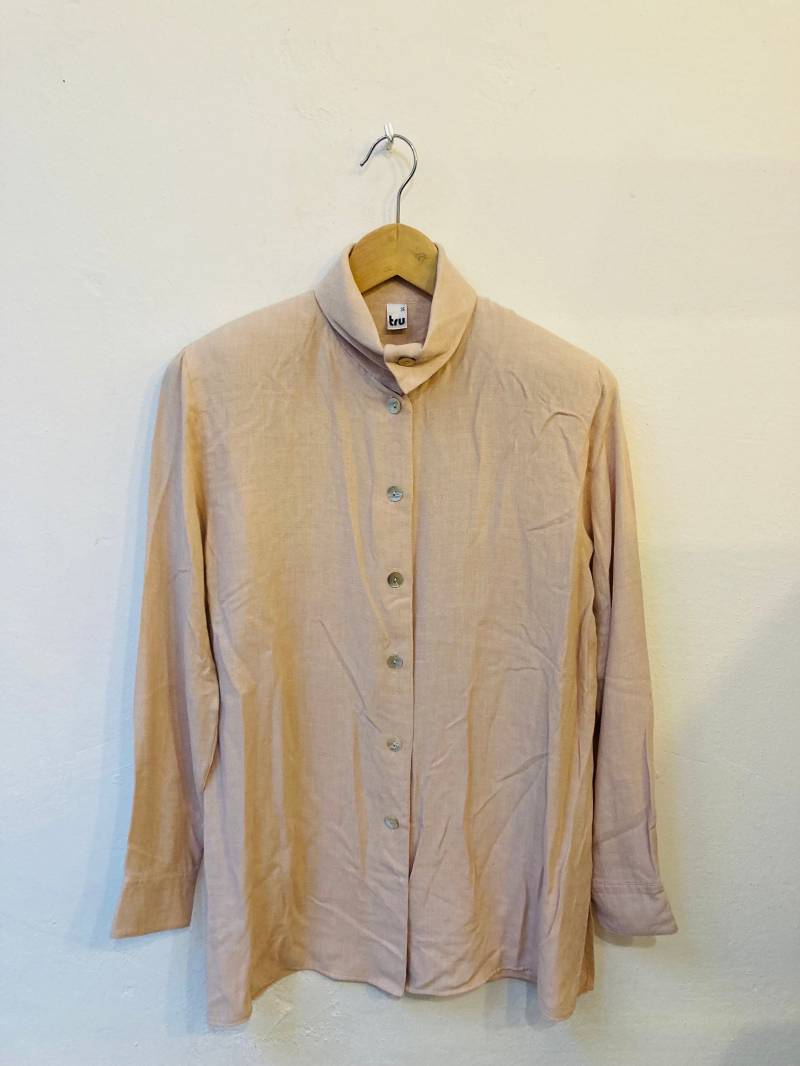 Vintage Bluse Aus 86% Viskose, Größe S Vintage Bluse Aus 86% Viskose, Größe S von Buntvintageclothing