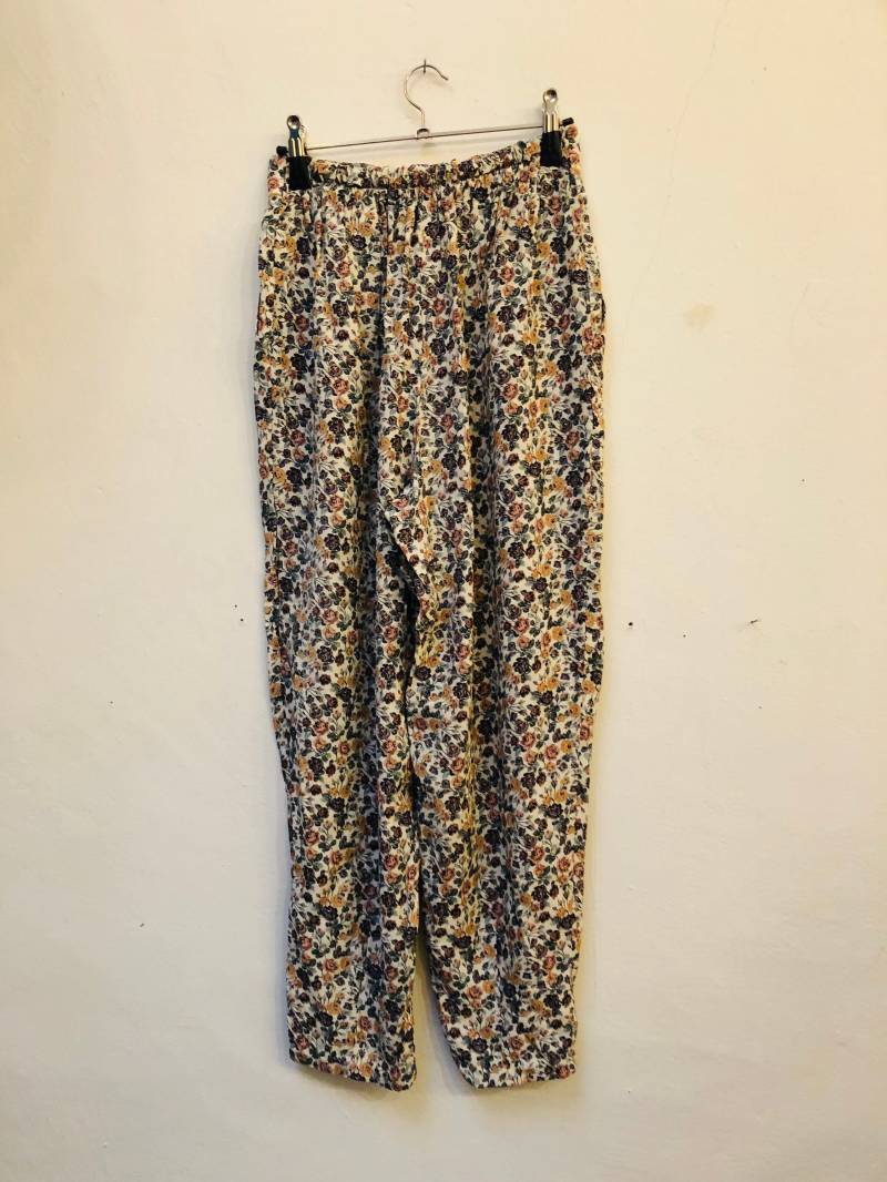 Vintage High Waist Hose, Größe S, Blumenprint Vintage High Waist Hose, Größe S, Blumenprint von Buntvintageclothing