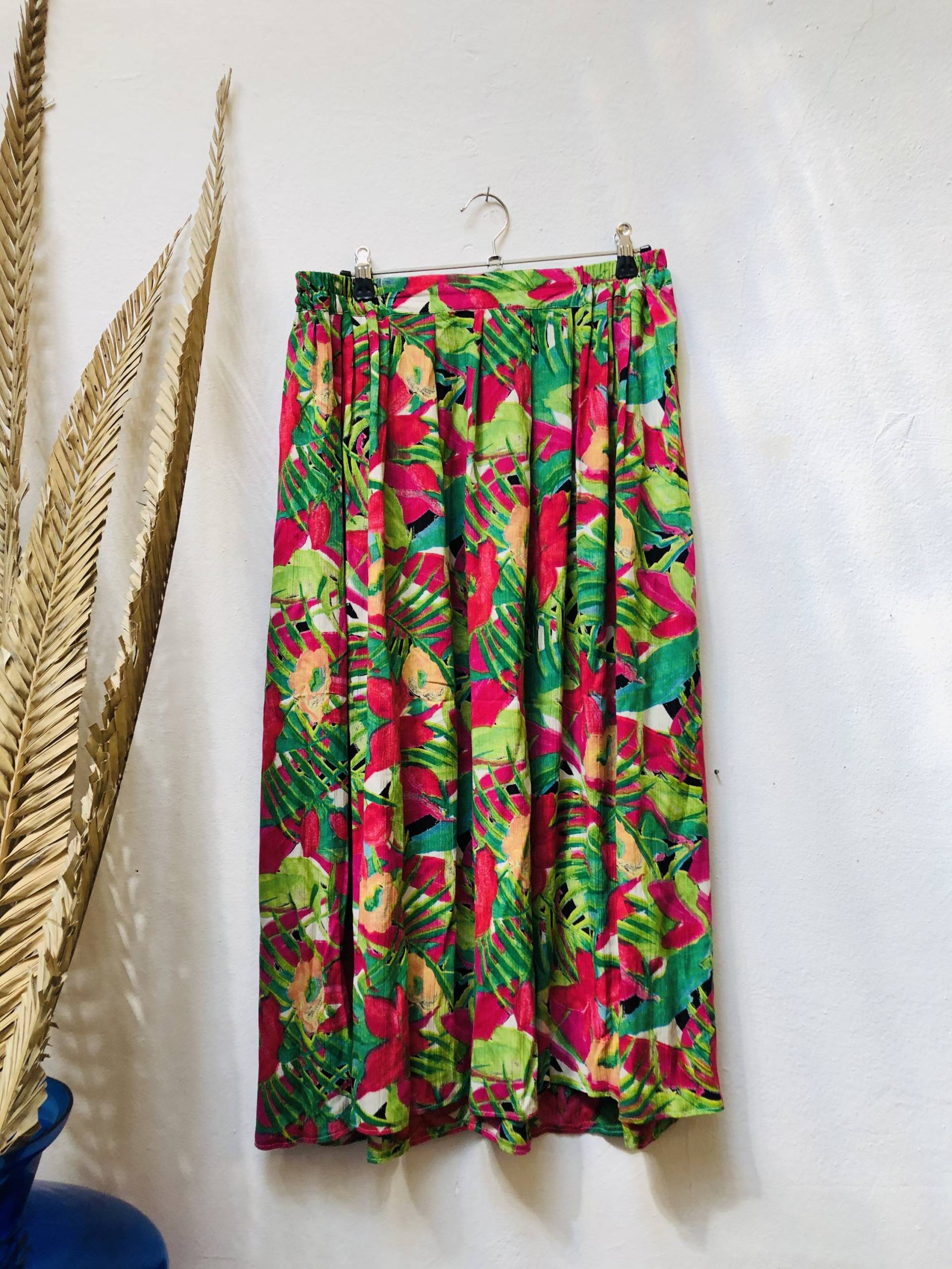 Vintage Hohe Taille Midi Rock, Größe L Vintage Hohe Taille Midi Rock, Größe L von Buntvintageclothing