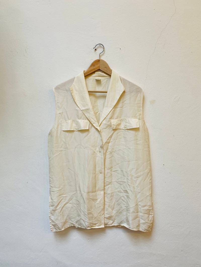 Vintage Seidenbluse, Größe 36/38 Vintage Seidenbluse, Größe 36/38 von Buntvintageclothing