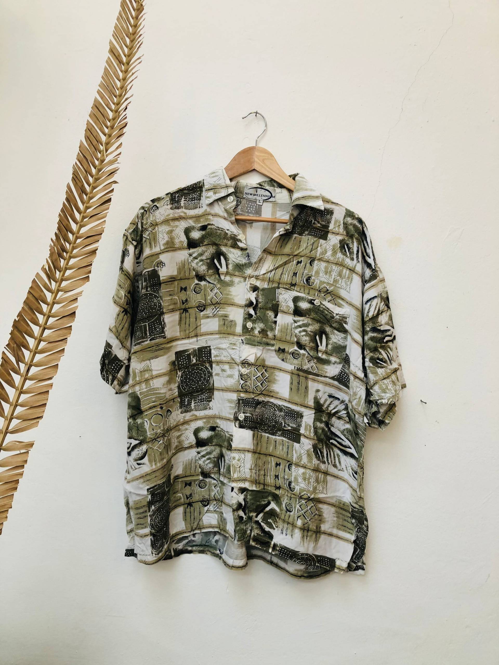 Vintage Shirt, Viskose, Größe L Vintage Shirt, Viskose, Größe L von Buntvintageclothing