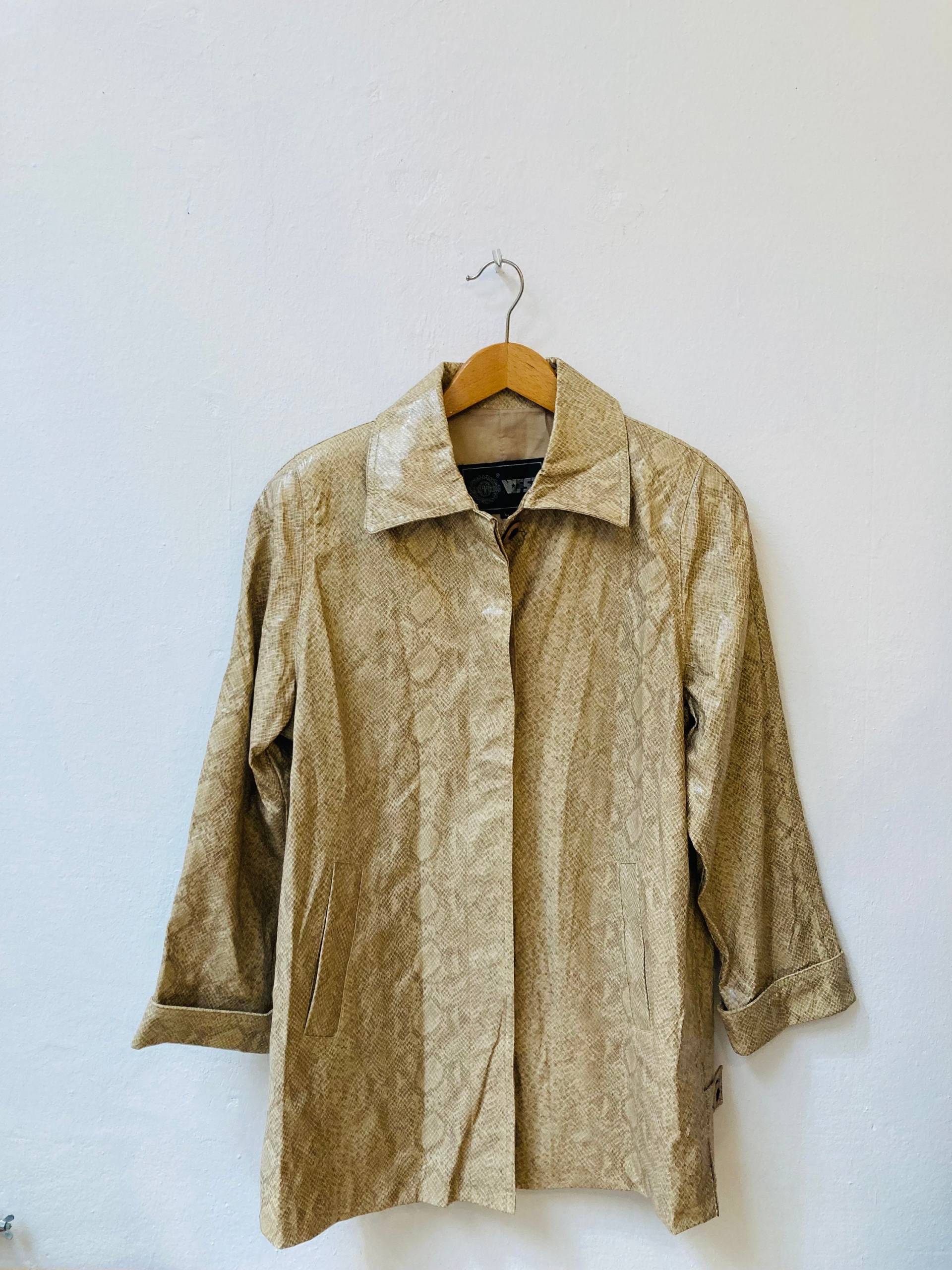 Vintage Y2K Kurzmantel, Größe L, Schlangenlederimitat Vintage Y2K Kurzmantel, Größe L, Schlangenlederimitat von Buntvintageclothing