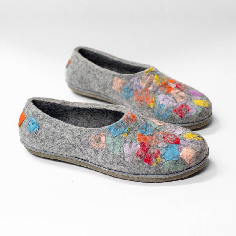 Burebure Herren Hausschuhe Aus Wolle Upcycled Leinen-Dekor, Leder - Oder Gummisohlen von BureBureSlippers