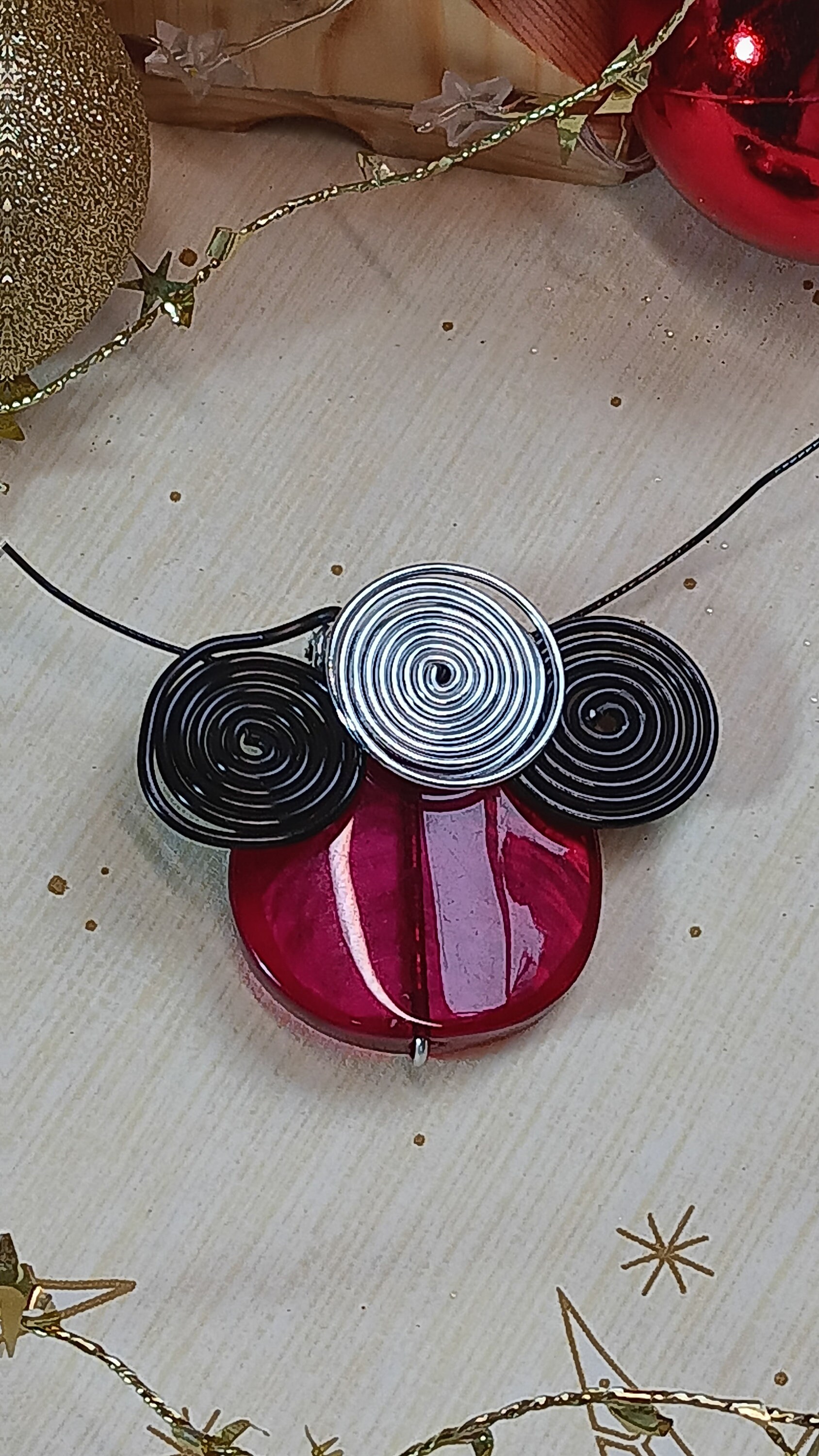 Collier Sportlich Elegant, Mit Ornament Weinrot Silber Schwarz, Kurze Halskette Anhänger, Moderne Leichtes von BurgisKlunkerkiste