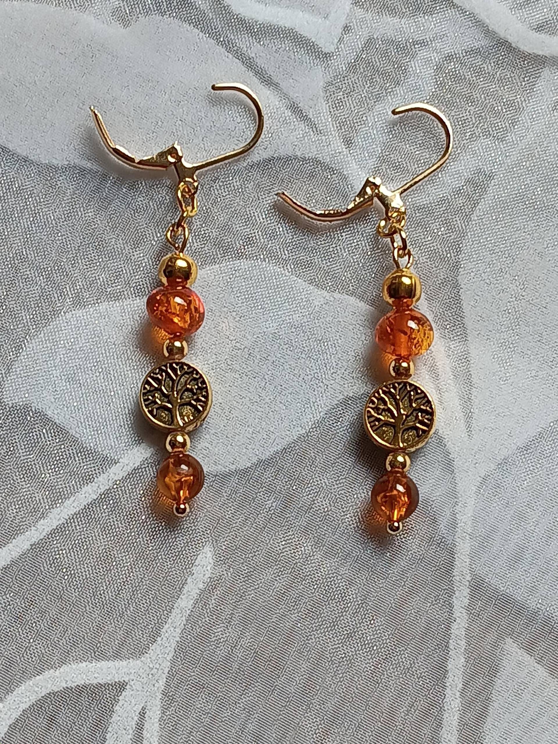 Ohrhänger Mit Lebensbaum, Lebensbaum Ohrschmuck, Bernsteinfarbige Perlen Und Vergoldet, Ohrschmuck von BurgisKlunkerkiste