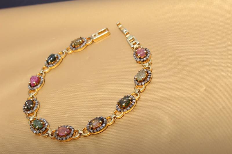 Turmalin Rosecut Diamant Armband, Tennis Pave Armband von BurhaniGem