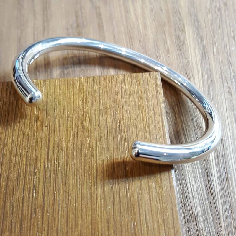 Massiver Sterling Silber Torque Armreif - Handgefertigtes Herren-Armband | 52G Massiver Sterling Silber Torque Armreif - Handgefertigtes Herren-Armband | 52G von BurkmarJewellery