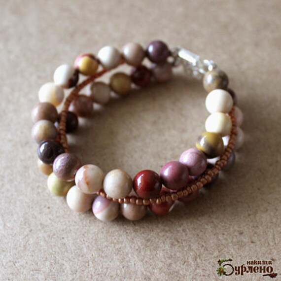Stacking Bunte Armband Mit Mookait Jasper Und Glas Perlen, Perlen Halbedelsteinen, Steine Edelstein von Burleno