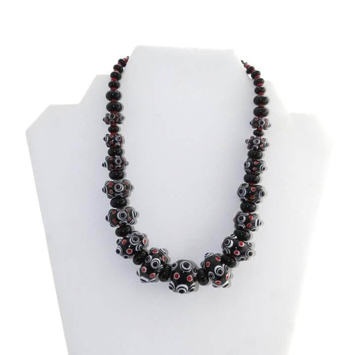 Caterpillar Halskette - Schwarz Und Rot, Lampwork Perlen Halskette, High-End-Schmuck, Rot Halsband Feine Schmuck Caterpillar Halskette - Schwarz Und Rot, Lampwork Perlen Halskette, High-End-Schmuck, Rot Halsband Feine Schmuck von BurninBeads